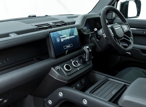 Land Rover Defender 110 V8 15