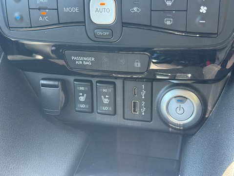Nissan LEAF N-Connecta Hatchback 5dr Electric Auto (150 ps) 27