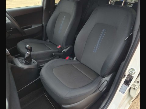 Hyundai i10 1.0 i10 Go SE 5dr 27