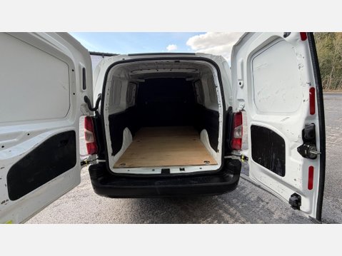Citroen Berlingo 950 ENTERPRISE XL BLUEHDI 31