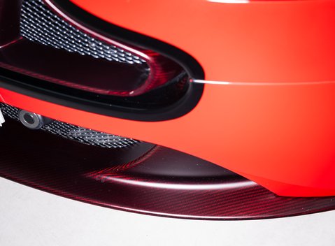 Aston Martin V12 Vantage S Roadster 35