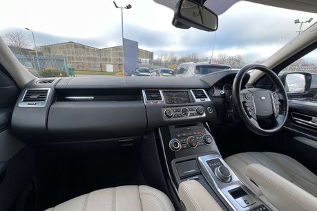 Land Rover Range Rover Sport 3.0 SD V6 HSE Black SUV 5dr Diesel Auto 4WD Euro 5 (255 bhp) 44