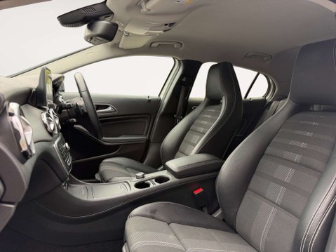 Mercedes-Benz GLA 1.6 GLA 180 Urban Edition Auto 5dr 17