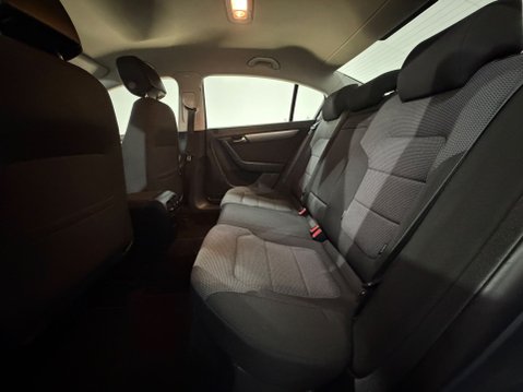 Volkswagen Passat HIGHLINE TSI BLUEMOTION TECHNOLOGY 19