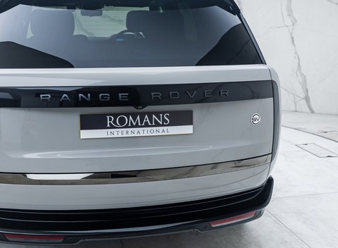 Land Rover Range Rover P510e SV 38