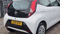 Toyota Aygo 1.0 VVT-i x-play Hatchback 5dr Petrol x-shift Euro 6 (Safety Sense) (71 ps) 4