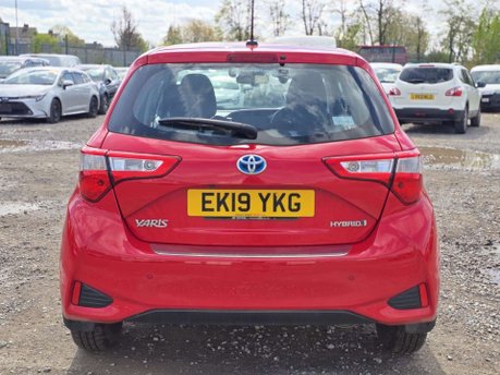 Toyota Yaris 1.5 VVT-h Icon Tech Hatchback 5dr Petrol Hybrid E-CVT Euro 6 (s/s) (100 ps) 10