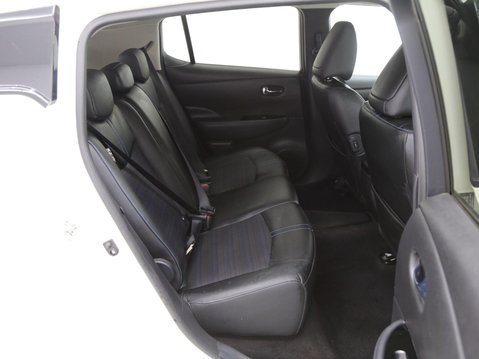 Nissan LEAF 40kWh N-Connecta Auto 5dr 23