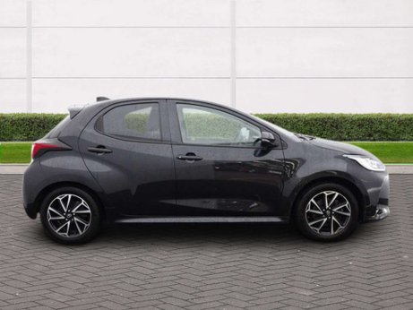 Toyota Yaris 1.5 Yaris Design HEV CVT 5dr 1