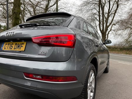 Audi Q3 TDI QUATTRO SE 19