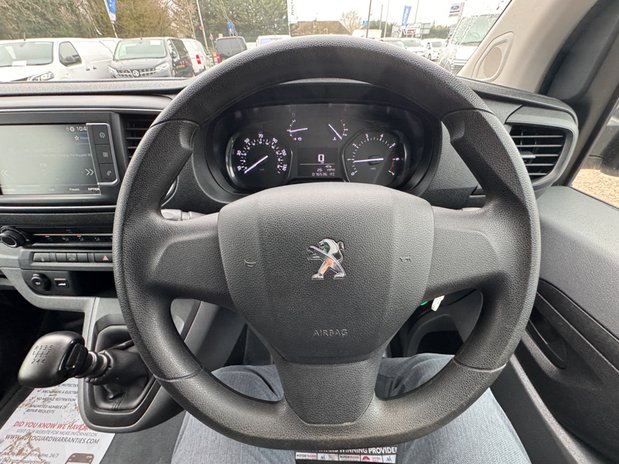 Peugeot Expert XLWB L3H1 [SOLD CM] Low Roof Professional Premium Air Con EURO 6 16