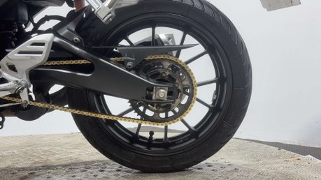 Yamaha R125 YZF 2023 ONLY 4K 1 OWNER NEW MOT SERVICED SPORTS BIKE 125CC 31