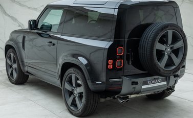 Land Rover Defender 90 V8 P525 12