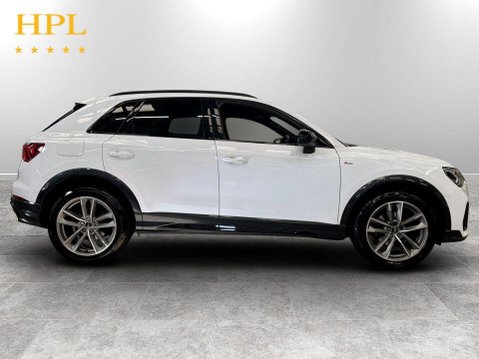 Audi Q3 1.5 TFSI CoD 35 Black Edition SUV 5dr Petrol S Tronic Euro 6 (s/s) (150 ps) 8