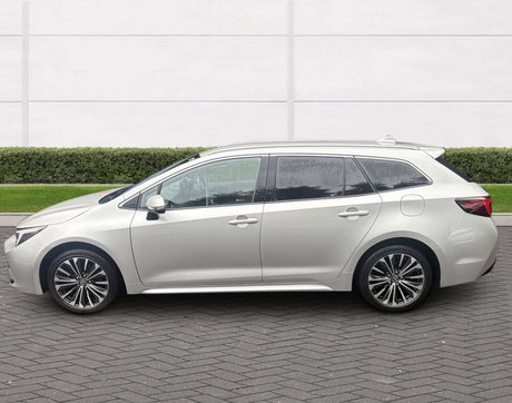 Toyota Corolla 1.8 Corolla Design HEV CVT 5dr 7