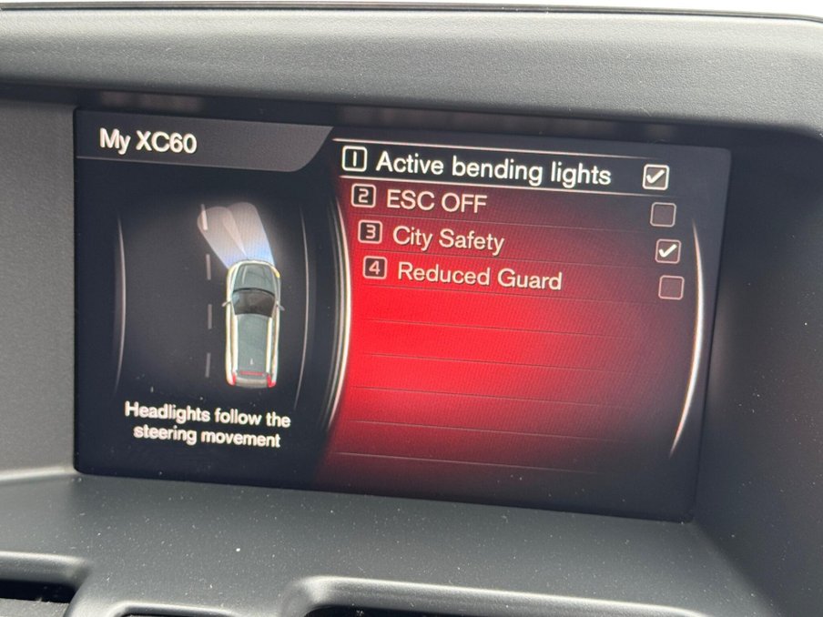 2017 Volvo XC60 — image 17