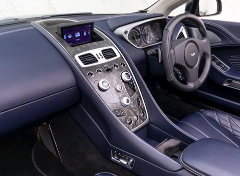 Aston Martin Vanquish S Volante 17