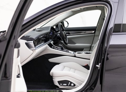 Porsche Panamera Turbo S E-Hybrid Executive 16