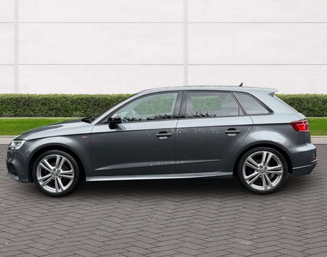Audi A3 1.5 A3 Sportback 35 TFSI Black Edition 5dr 7