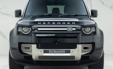 Land Rover Defender 90 X D300 4
