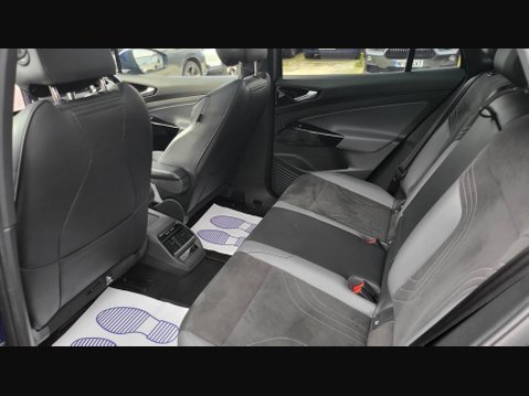 Volkswagen Id.5 Pro 77kWh Style Auto 5dr 19