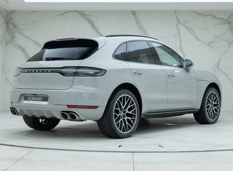 Porsche Macan S 3