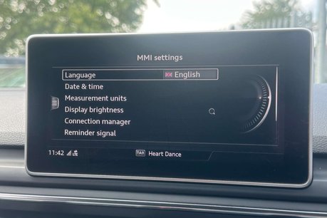 Audi A4 3.0 TDI V6 S line Estate 5dr Diesel Tiptronic quattro Euro 6 (s/s) (272 ps) 54