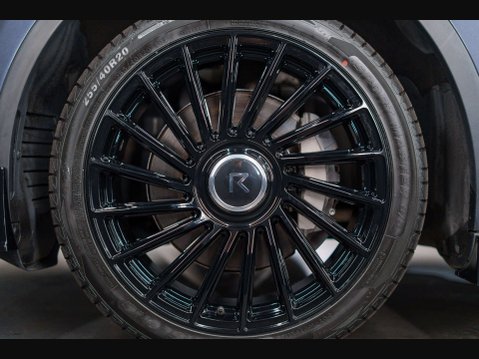 Tesla Model Y (Dual Motor) Long Range SUV 5dr Electric Auto 4WDE (384 bhp) NEW IN STOCK 17