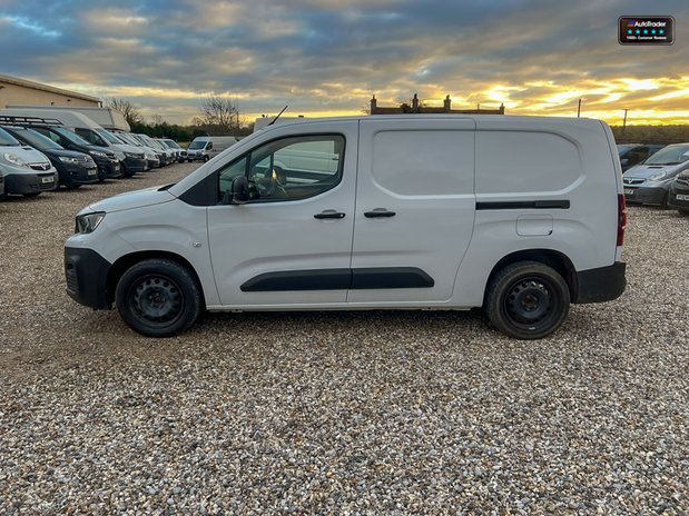 Peugeot Partner LWB L2H1 Low Roof Professional Air Con EURO 6 NO VAT 1