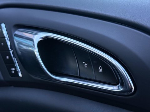 Porsche Cayenne 3.0 TD V6 Tiptronic 4WD Euro 5 (s/s) 5dr 52