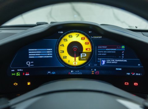 Ferrari Purosangue 21