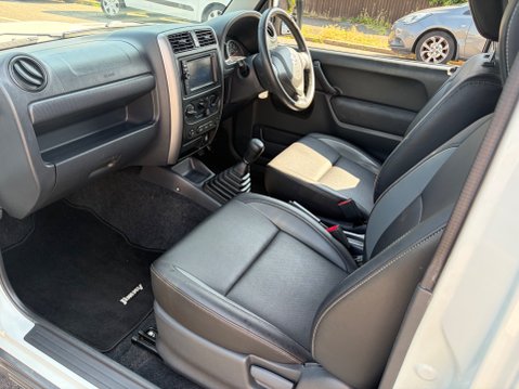 Suzuki Jimny 1.3 ADVENTURE 4X4 13