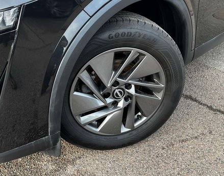 Nissan Qashqai 1.3 Qashqai Acenta Premium DiG-T MHEV 5dr 3