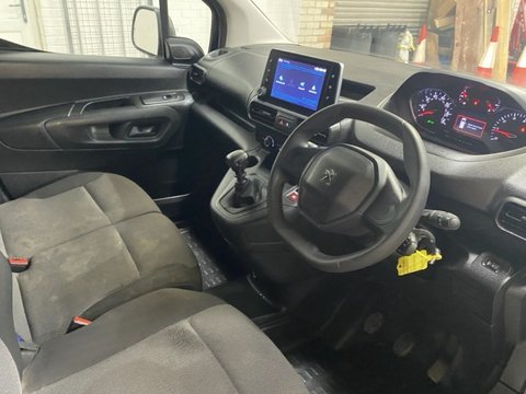 Peugeot Partner BLUEHDI PROFESSIONAL PREMIUM PLUS L1 13
