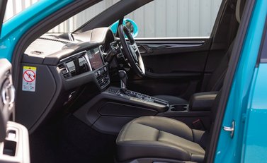 Porsche Macan S 17