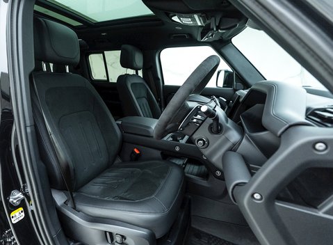 Land Rover Defender 110 V8 10