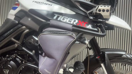 Triumph Tiger 2017 XCA Adventure bike 37K full metal luggage 800cc 35