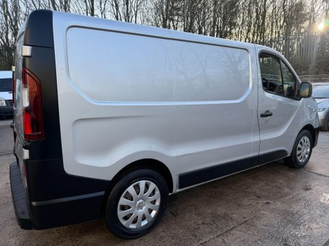 Renault Trafic 1.6 dCi 27 Business Panel Van 5dr Diesel Manual SWB Standard Roof Euro 6 (9 11
