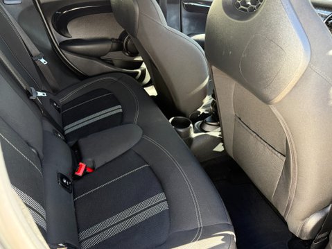 Mini Hatch COOPER S SPORT AUTO 25