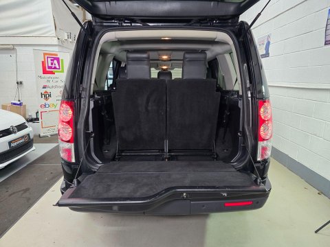 Land Rover Discovery 3.0 SD V6 HSE Auto 4WD Euro 5 5dr 12