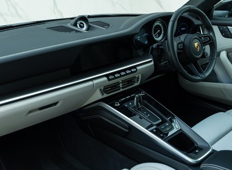 Porsche 911 Turbo S (992) 19