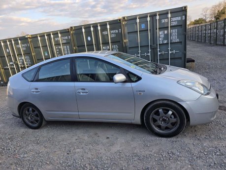 Toyota Prius 1.5 T4 Hatchback 5dr Petrol Hybrid CVT (104 g/km, 76 bhp) 12