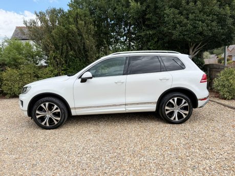 Volkswagen Touareg 3.0 TDI V6 BlueMotion Tech R-Line Tiptronic 4WD Euro 6 (s/s) 5dr 5