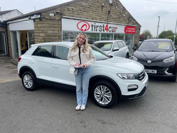 Millie from Ilkley collecting her new Volkswagen T-Roc.