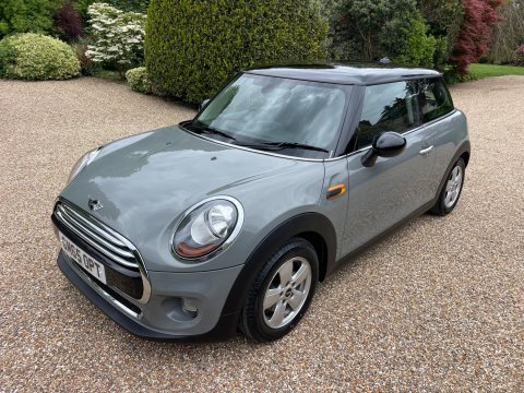 Mini Hatch 1.5 Cooper Hatchback 3dr Petrol Auto Euro 6 (s/s) (136 ps) 7