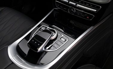 Mercedes-Benz G Series AMG Line Premium 20