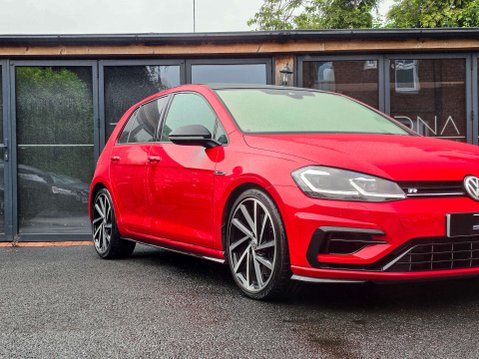 Volkswagen Golf 2.0 Golf R TSi Semi-Auto 4WD 5dr 24