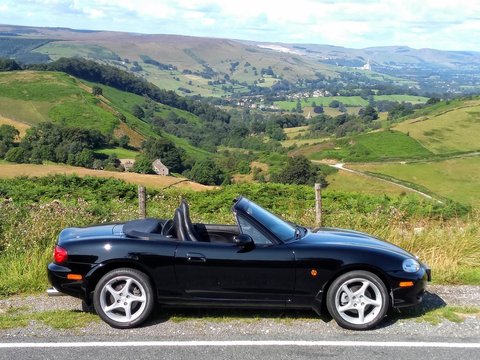 Mazda MX-5 S-VT SPORT 1