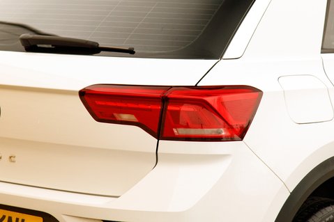 Volkswagen T-Roc SE TSI 9