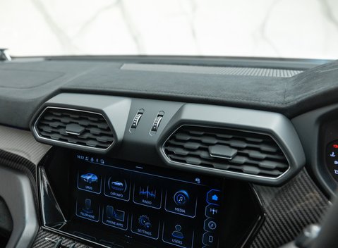 Lamborghini Urus PERFORMANTE 31